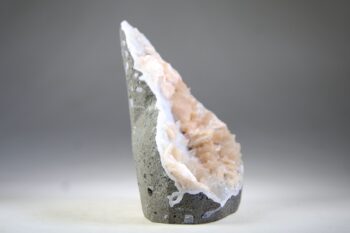 Stilbiet op blauwgrijze Chalcedoon (Lichtheid van bestaan) - Afbeelding 4