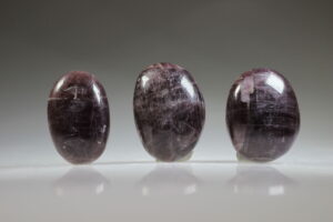 anhydriet purple