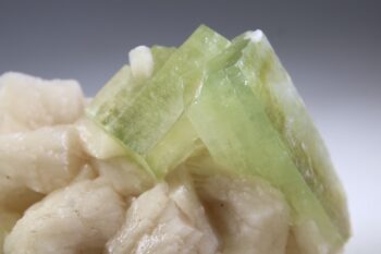 Apofylliet (groene) met Stilbiet en soms Heulandiet (Hieros Gamos) - Afbeelding 4