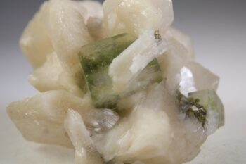 Apofylliet (groene) met Stilbiet en soms Heulandiet (Hieros Gamos) - Afbeelding 4