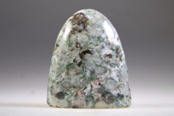 Heulandiet (veelal groen) met Stilbiet