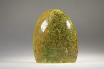 Groene Opaal Freeform uit Madagaskar