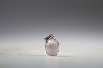 Morganiet hanger, facet geslepen