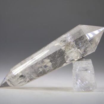 Vogelkristal of Phi-kristal Bergkristal, 12 facet