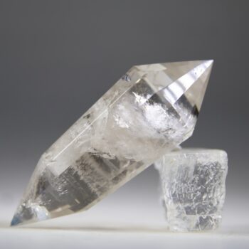 Vogelkristal of Phi-kristal Rookkwarts, 12 facet