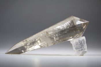 Vogelkristal of Phi-kristal Rookkwarts, 12 facet