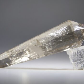 Vogelkristal of Phi-kristal Rookkwarts, 12 facet