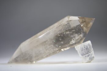 Vogelkristal of Phi-kristal Rookkwarts, 12 facet - Afbeelding 3