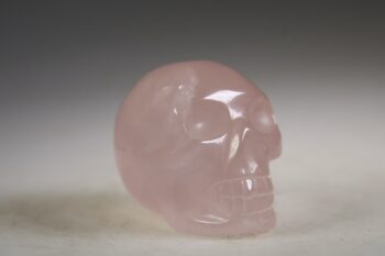 Rozenkwarts skull