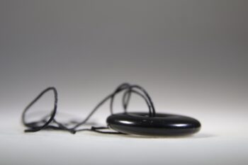 Shungit donut hanger - Afbeelding 2